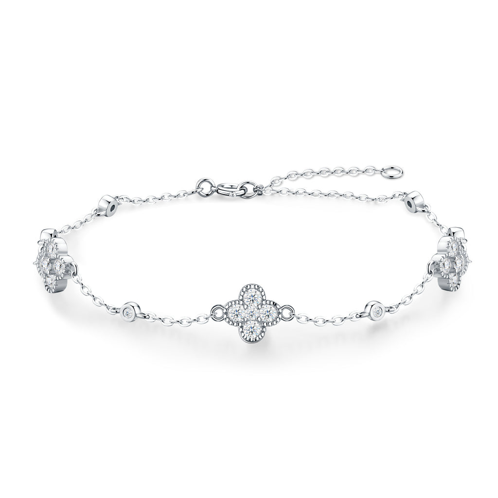 Trifoglino Moissanite Chain Bracelet in Sterling Silver