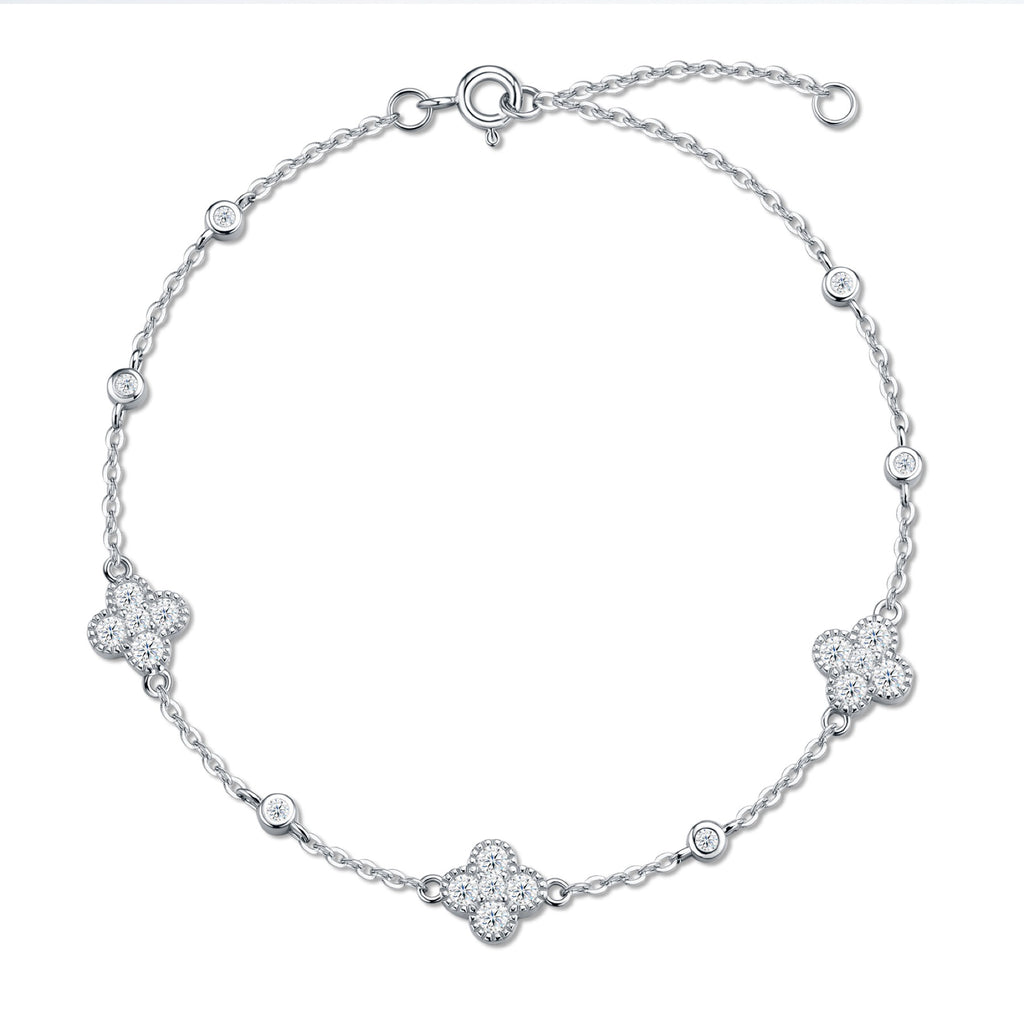 Trifoglino Moissanite Chain Bracelet in Sterling Silver