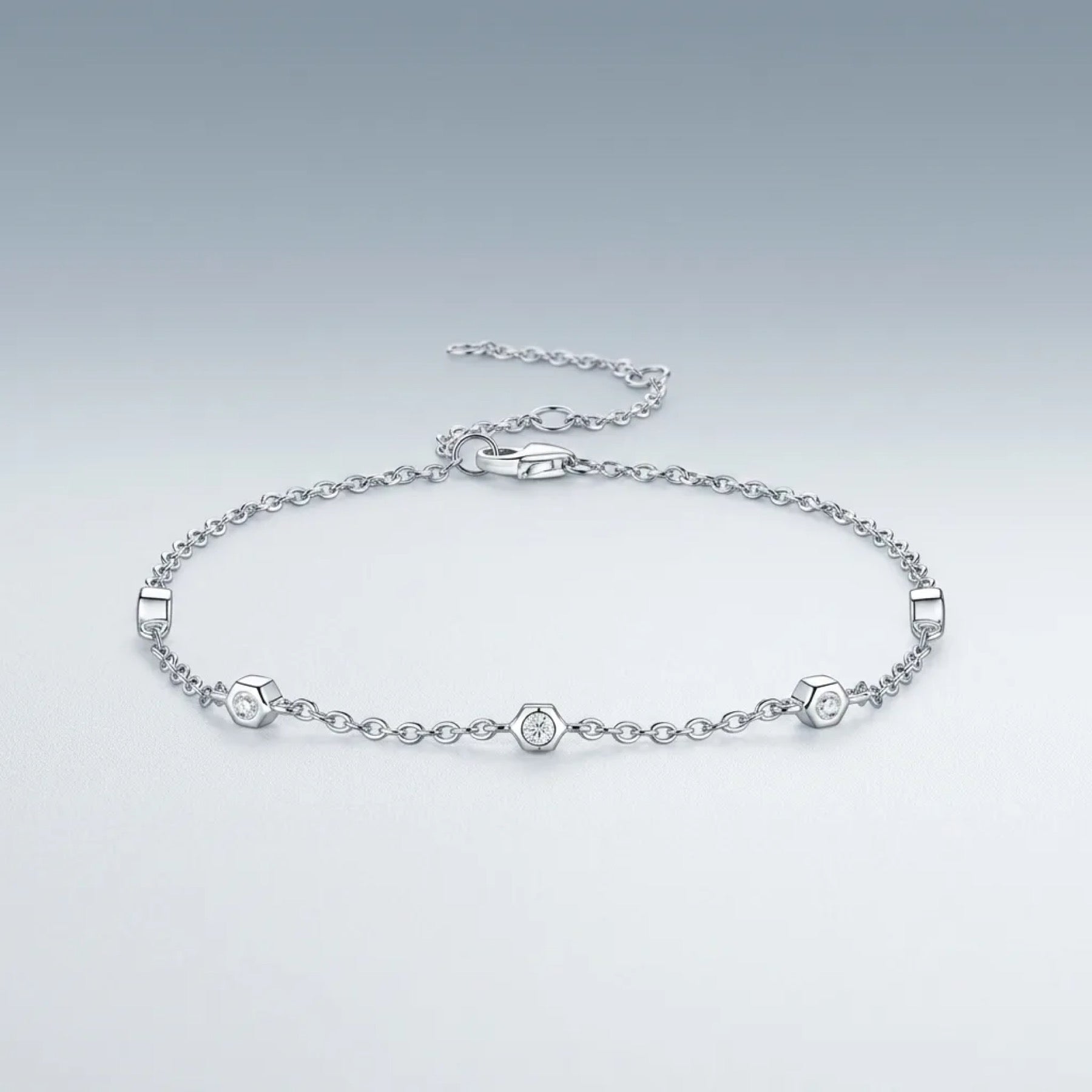 Solotondo Moissanite Chain Bracelet in Sterling Silver