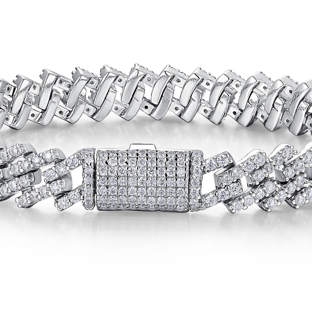Vortice Moissanite Cuban Link Bracelet in Sterling Silver — detail