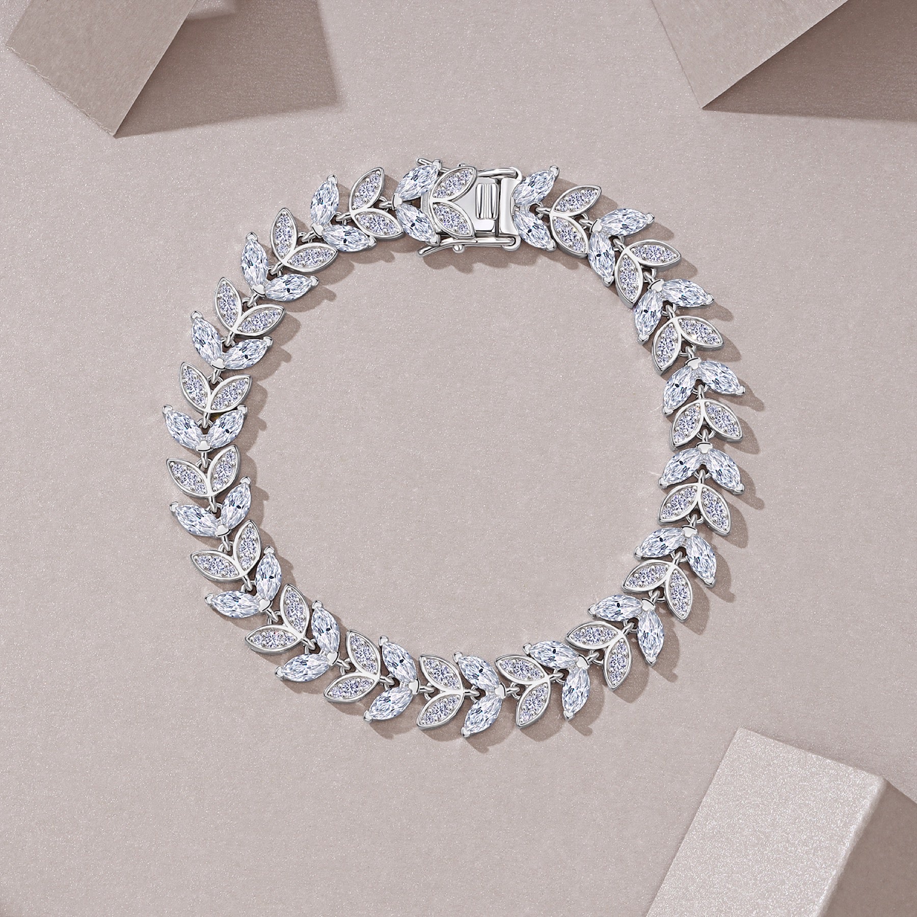Alloro Moissanite Tennis Bracelet in Sterling Silver