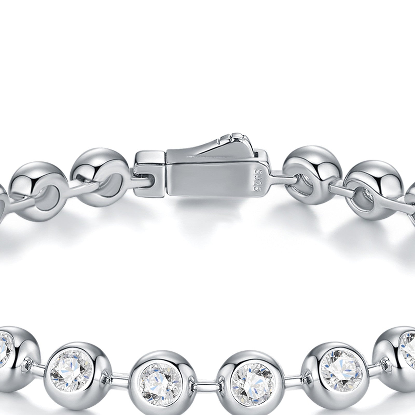 Sferica Moissanite Tennis Bracelet in Sterling Silver — detail