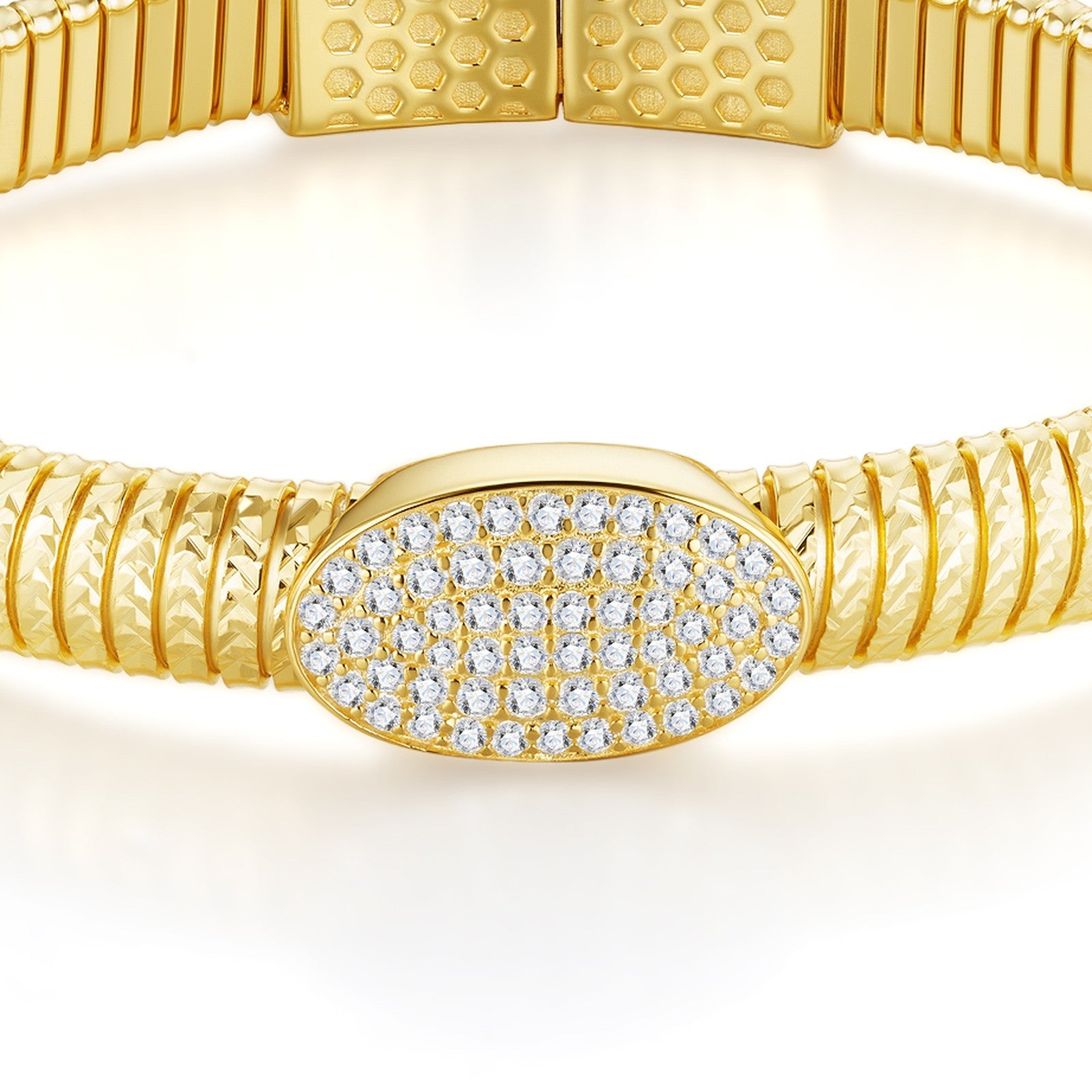 Flessibile Moissanite Bangle Bracelet in Gold-Tone Sterling Silver — detail