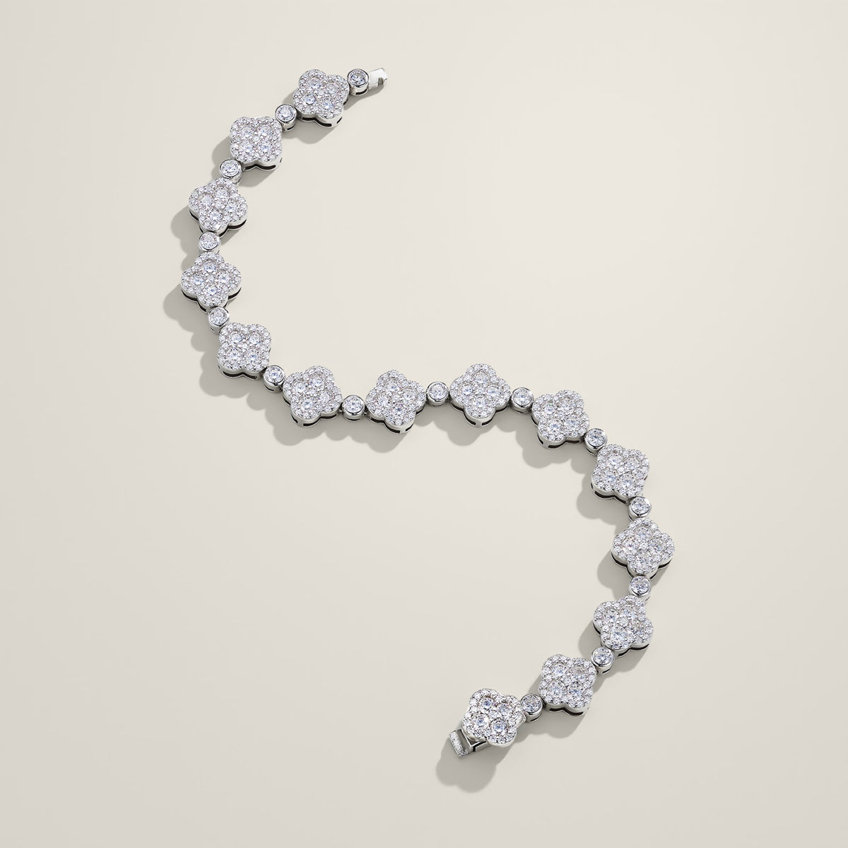 Quadrifogliata Moissanite Tennis Bracelet in Sterling Silver