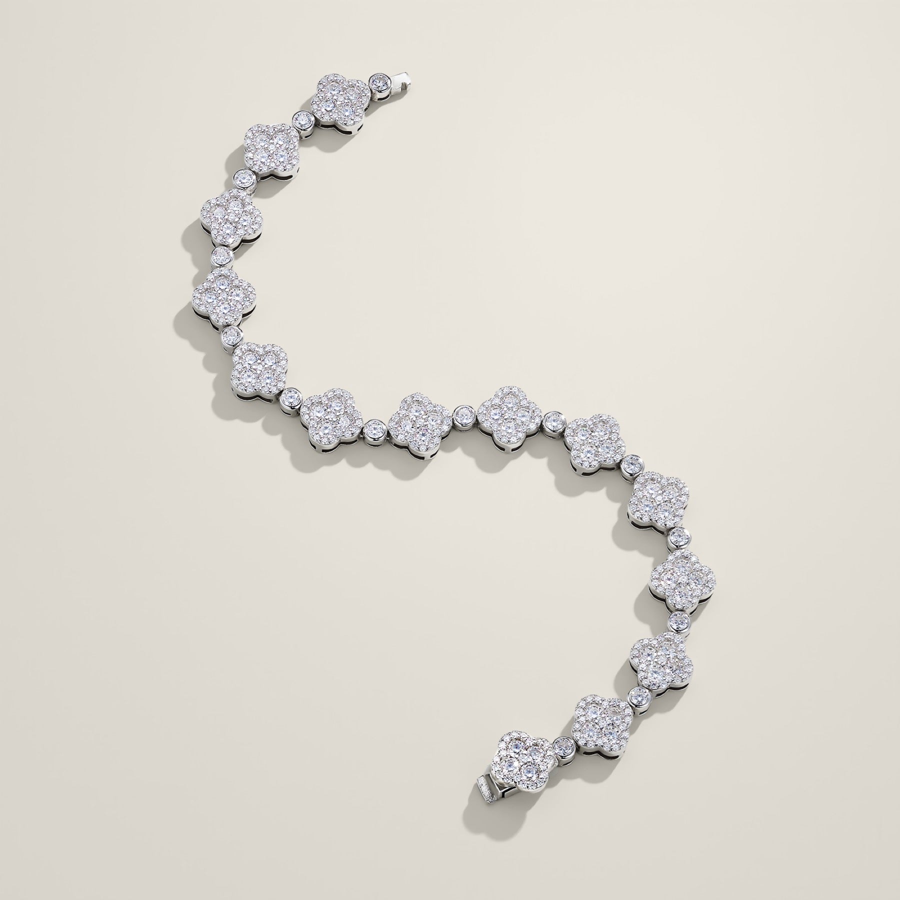 Quadrifogliata Moissanite Tennis Bracelet in Sterling Silver
