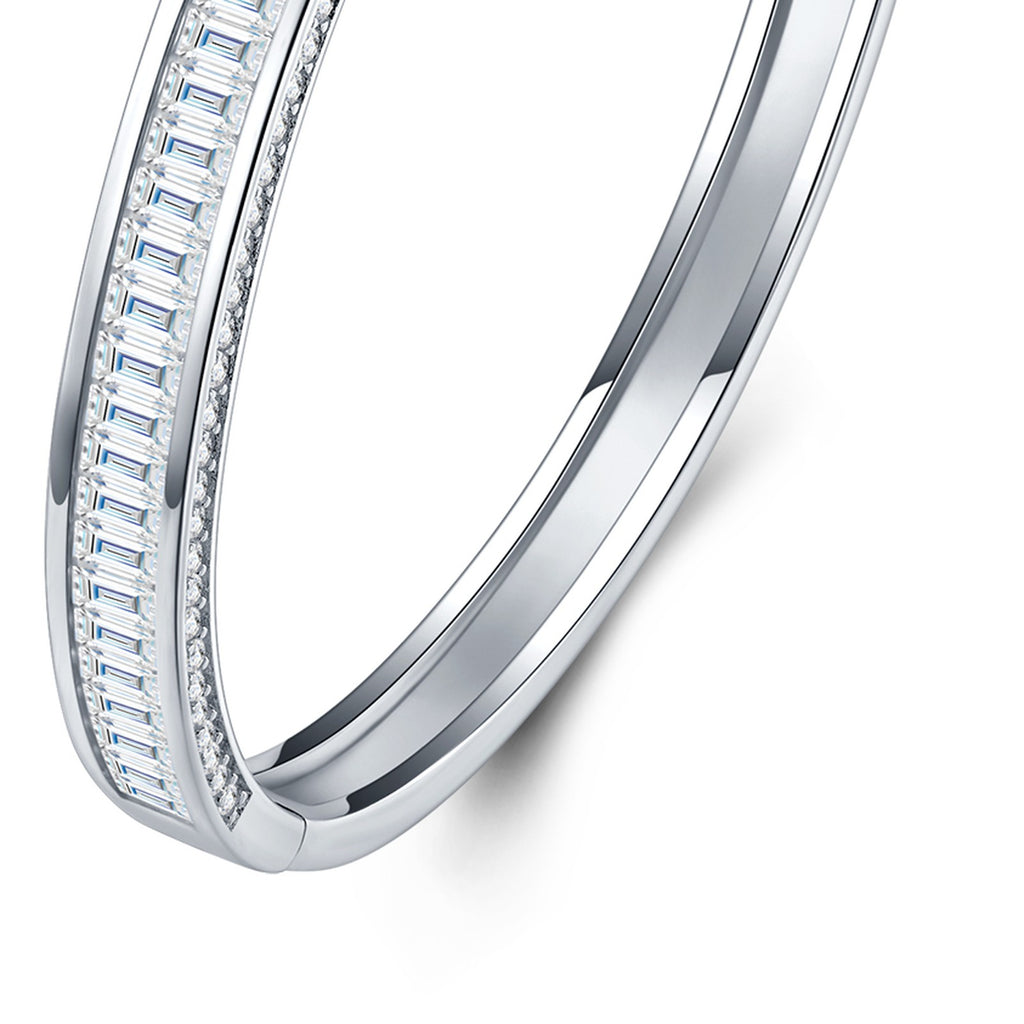 Bacchetta Moissanite Bangle Bracelet in Sterling Silver — detail